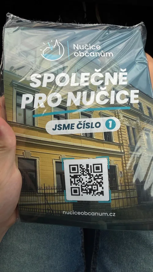 Titulní strana brožury Nučice Občanům — Společně pro Nučice, jsme číslo 1